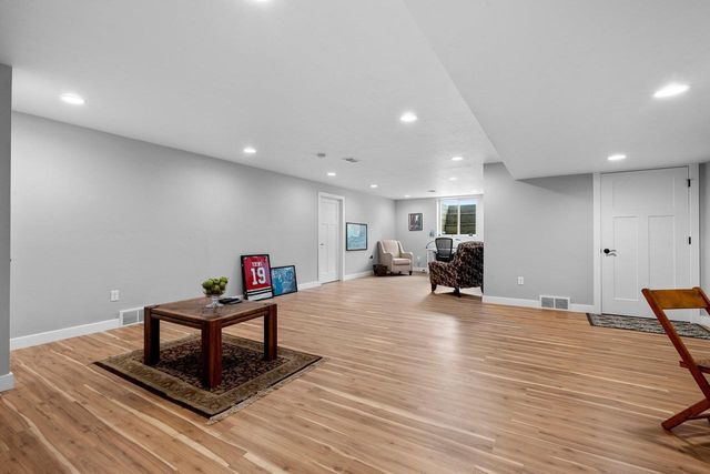 4294 N CRANE DRIVE, Appleton, WI 54914