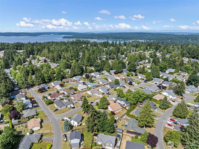 6936 Troy Lane NE, Bremerton, WA 98311