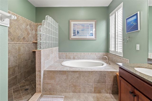 1269 WESTERN PINE CIRCLE, Sarasota, FL 34240