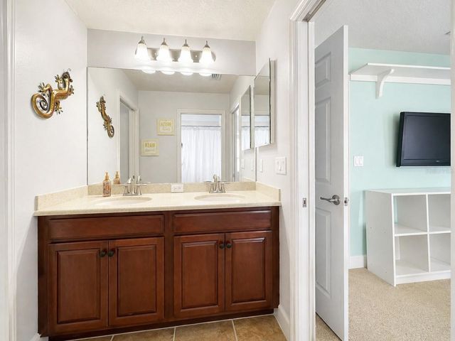 1269 WESTERN PINE CIRCLE, Sarasota, FL 34240