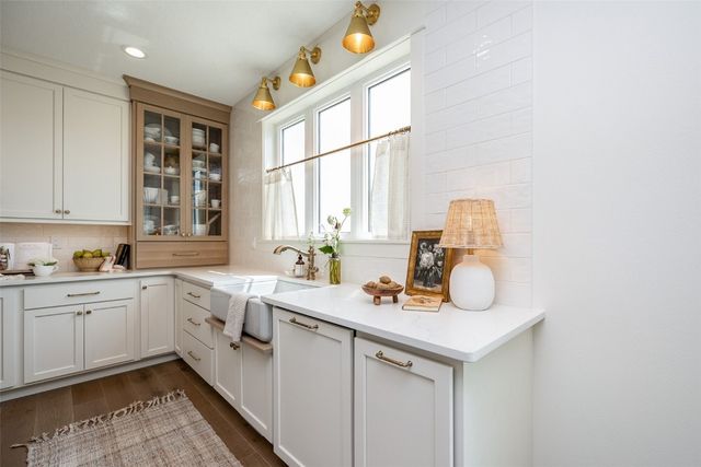 5466 Silver Ridge Road, Marion, IA 52302