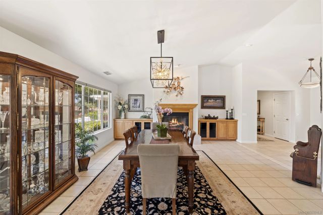 10525 Burned Oak Lane, Escondido, CA 92026