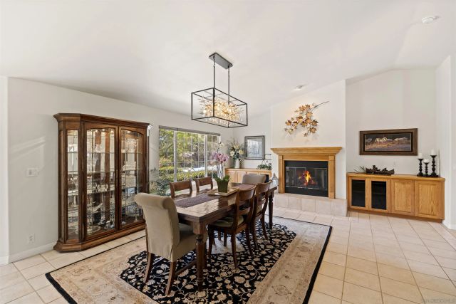 10525 Burned Oak Lane, Escondido, CA 92026