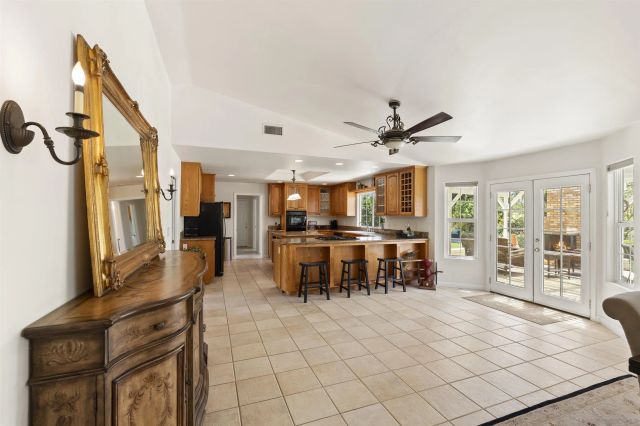 10525 Burned Oak Lane, Escondido, CA 92026