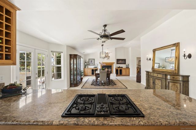 10525 Burned Oak Lane, Escondido, CA 92026
