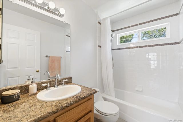 10525 Burned Oak Lane, Escondido, CA 92026