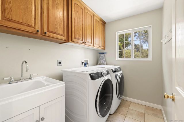 10525 Burned Oak Lane, Escondido, CA 92026