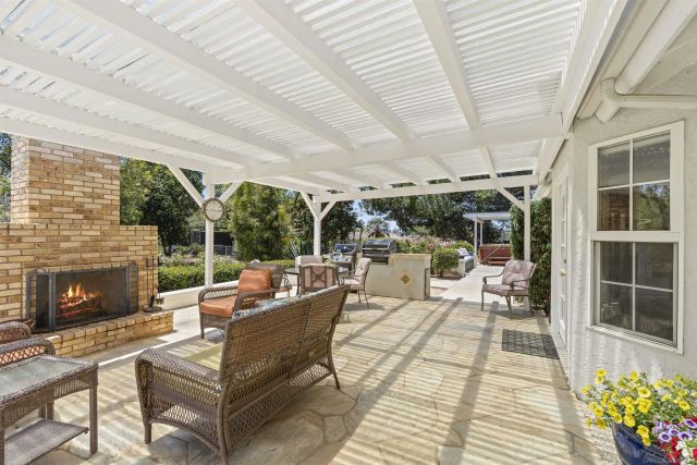 10525 Burned Oak Lane, Escondido, CA 92026