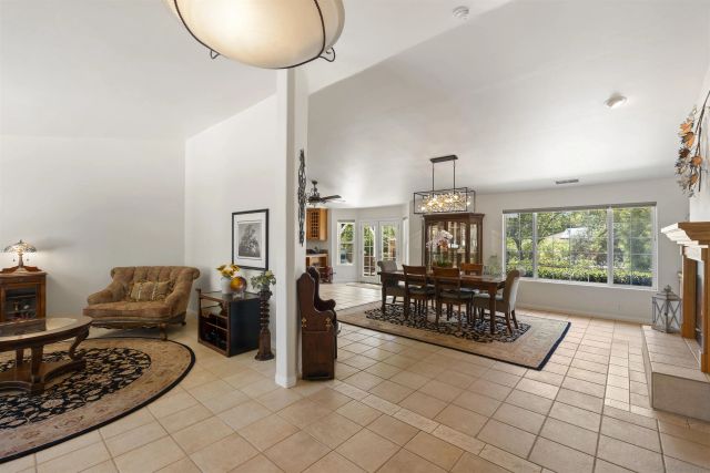 10525 Burned Oak Lane, Escondido, CA 92026