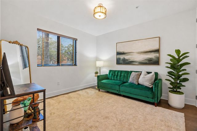 130 8TH STREET N, St Petersburg, FL 33701