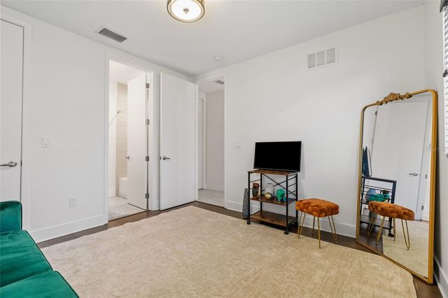 130 8TH STREET N, St Petersburg, FL 33701