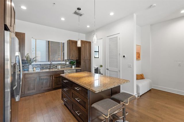 130 8TH STREET N, St Petersburg, FL 33701