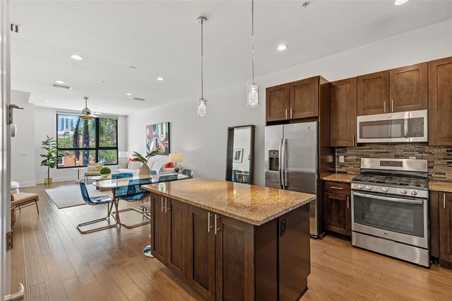 130 8TH STREET N, St Petersburg, FL 33701