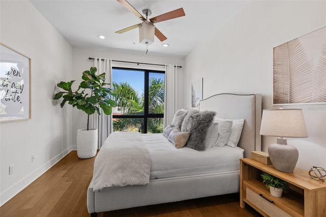130 8TH STREET N, St Petersburg, FL 33701