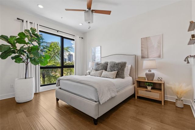 130 8TH STREET N, St Petersburg, FL 33701