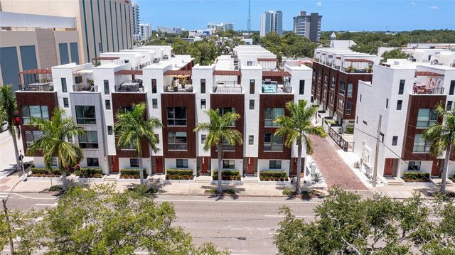 130 8TH STREET N, St Petersburg, FL 33701