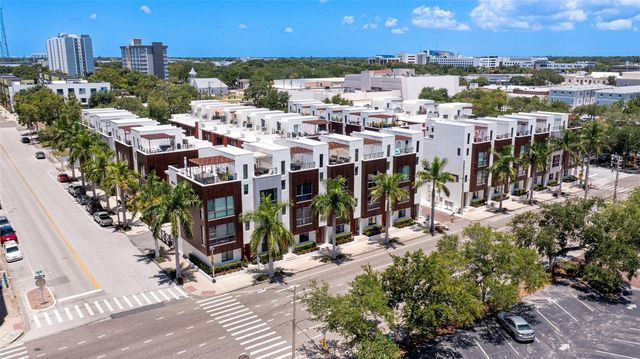 130 8TH STREET N, St Petersburg, FL 33701
