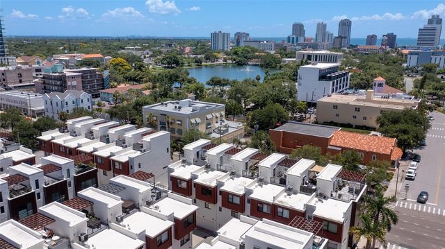 130 8TH STREET N, St Petersburg, FL 33701