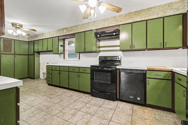 10624 Borgman Avenue, Belleville, MI 48111