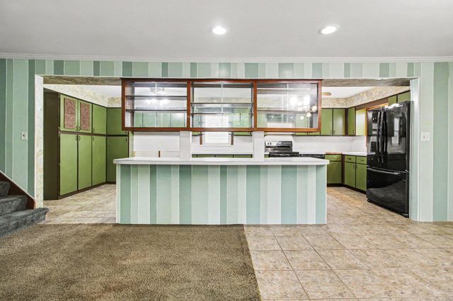 10624 Borgman Avenue, Belleville, MI 48111