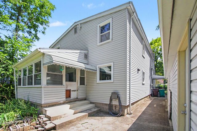 10624 Borgman Avenue, Belleville, MI 48111
