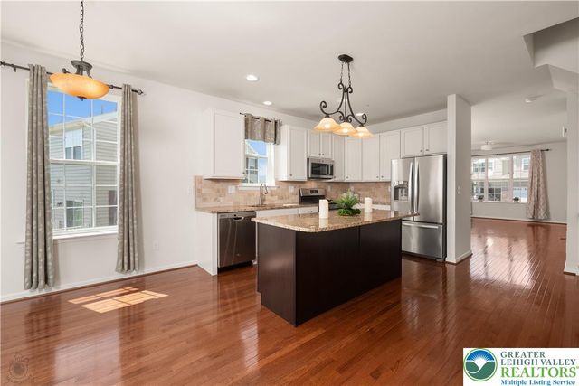 4618 Woodbrush Way, Upper Macungie Twp, PA 18104