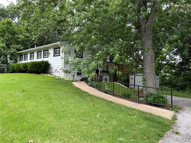 6240 Antire Road, High Ridge, MO 63049