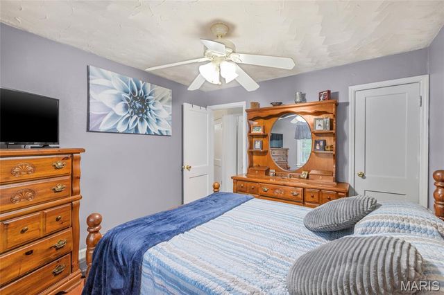 6240 Antire Road, High Ridge, MO 63049