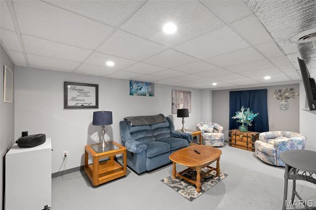 6240 Antire Road, High Ridge, MO 63049