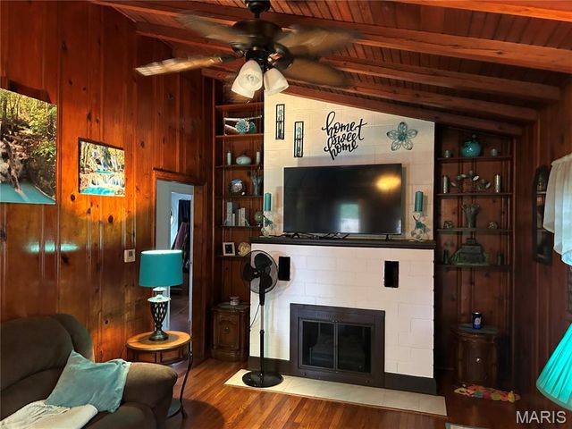 6240 Antire Road, High Ridge, MO 63049