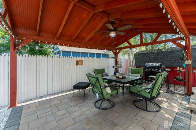 13 Chestnut Street, Farmingdale, NJ 07727