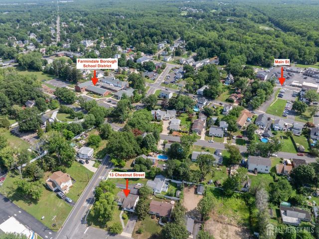 13 Chestnut Street, Farmingdale, NJ 07727