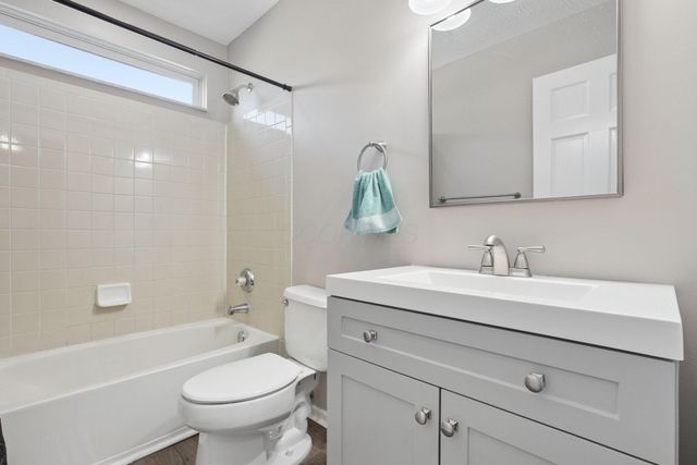 6657 Springview Drive, Westerville, OH 43082