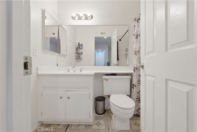 10015 Karmont Avenue, South Gate, CA 90280