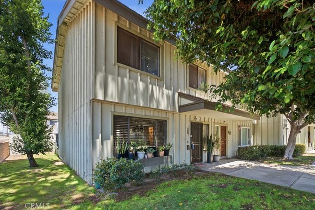 10015 Karmont Avenue, South Gate, CA 90280