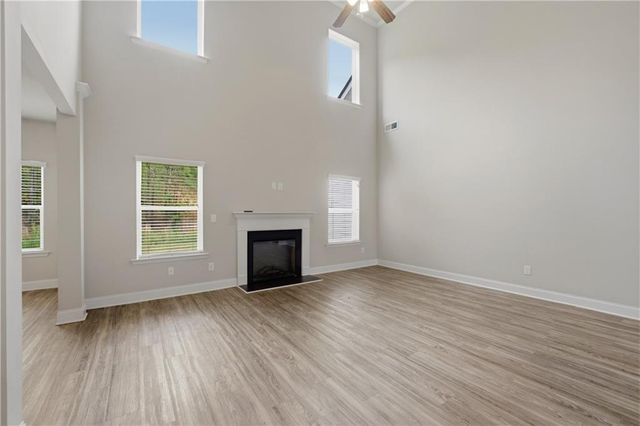 28 Village Trace, Rydal, GA 30171