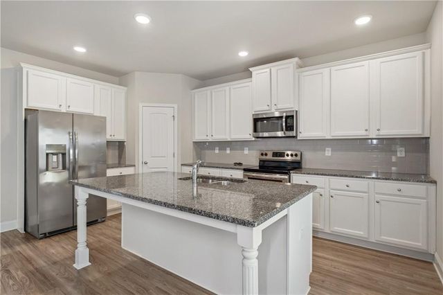 28 Village Trace, Rydal, GA 30171