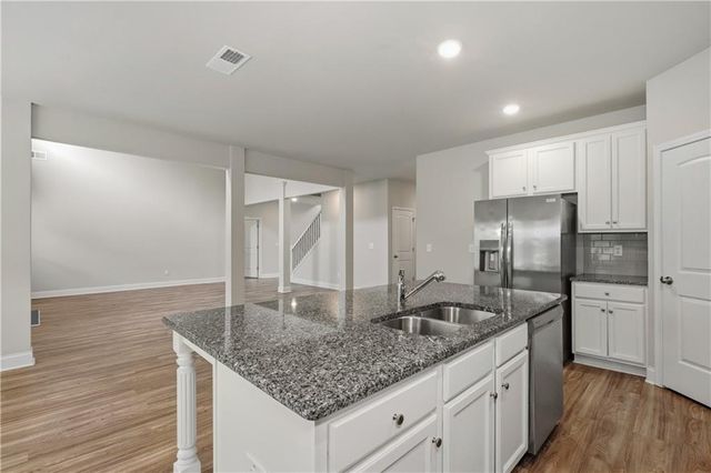 28 Village Trace, Rydal, GA 30171