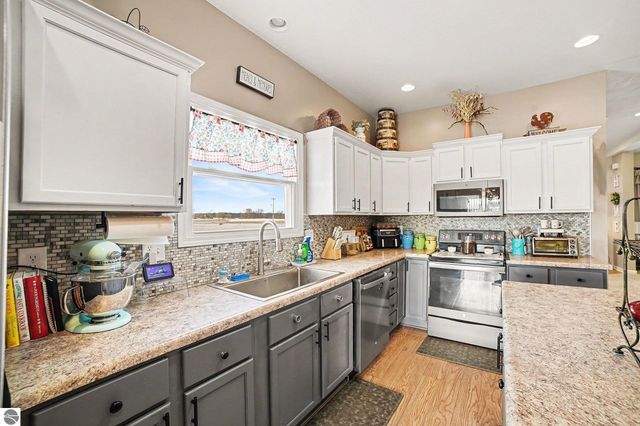 1466 E Pickard Road, Mt Pleasant, MI 48858