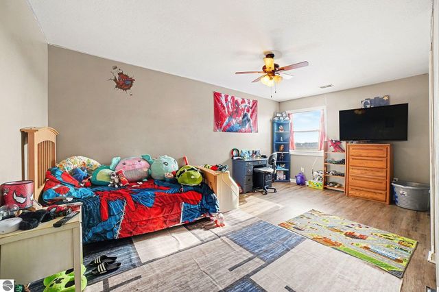 1466 E Pickard Road, Mt Pleasant, MI 48858