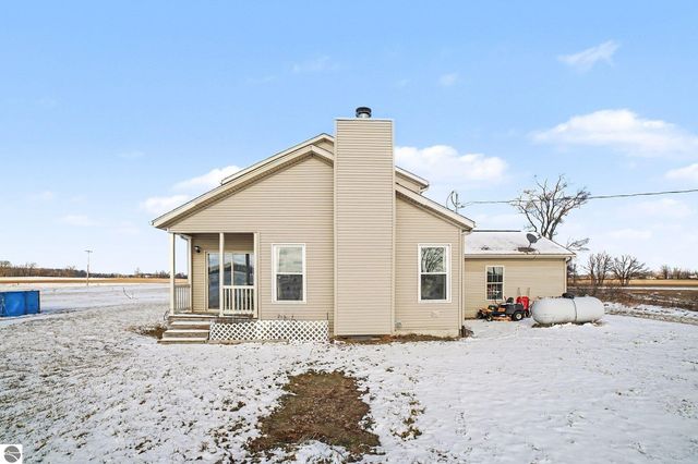 1466 E Pickard Road, Mt Pleasant, MI 48858