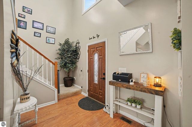 1466 E Pickard Road, Mt Pleasant, MI 48858