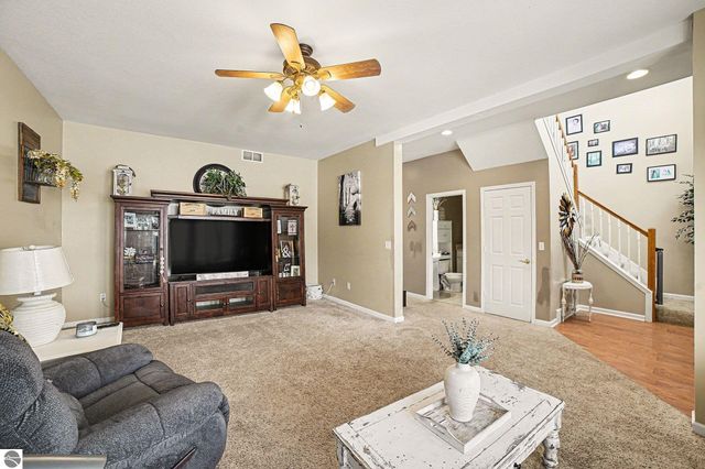 1466 E Pickard Road, Mt Pleasant, MI 48858