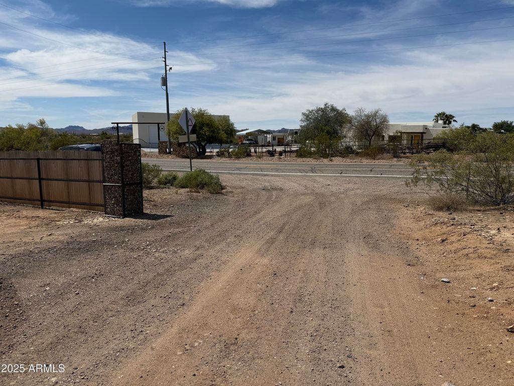 Image 7 of property listing at XX00 N Castle Hot Springs Road -, Morristown, AZ 85342