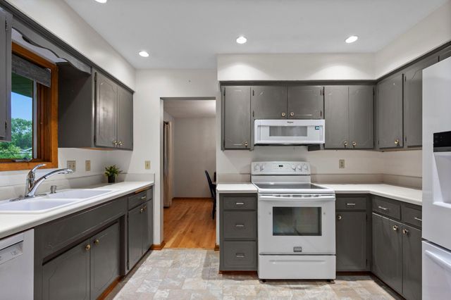 3427 Nancy Place, Shoreview, MN 55126