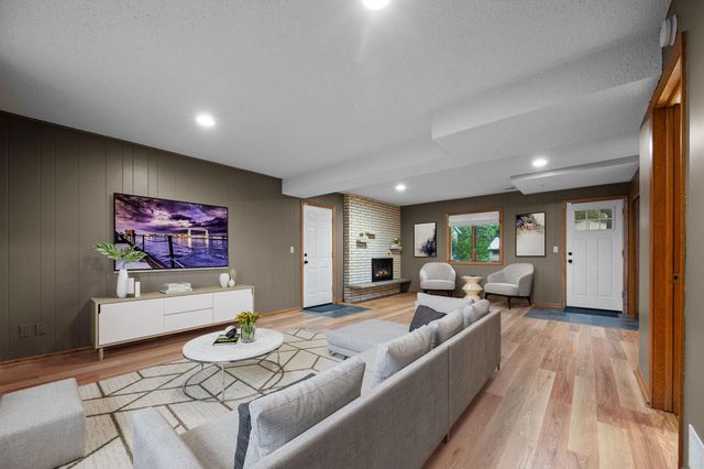 3427 Nancy Place, Shoreview, MN 55126
