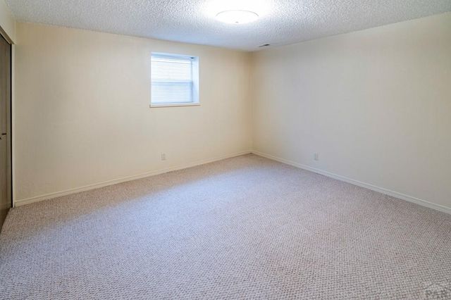 3 Knightsbridge Place, Pueblo, CO 81001