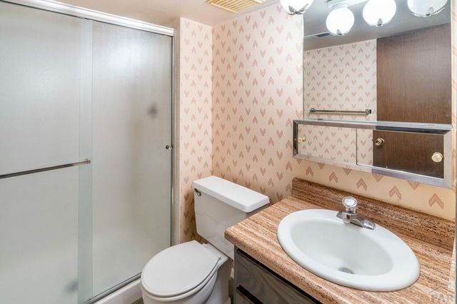 3 Knightsbridge Place, Pueblo, CO 81001