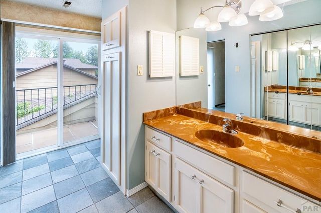 3 Knightsbridge Place, Pueblo, CO 81001