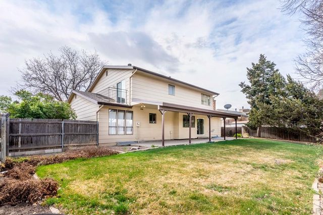 3 Knightsbridge Place, Pueblo, CO 81001